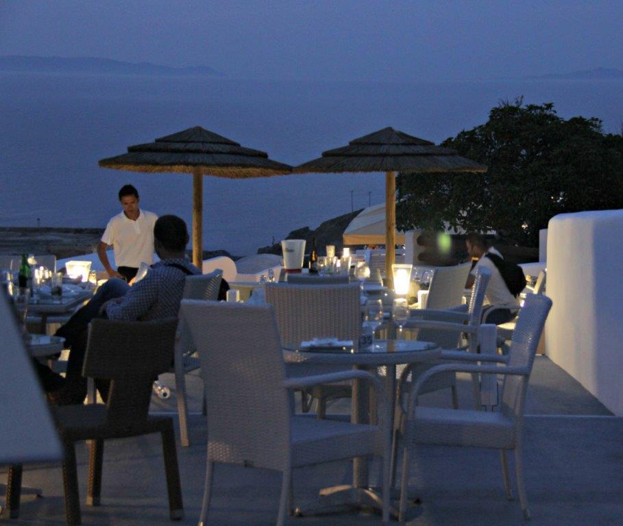 CompassandFork's tweet image. #Santorini: 5 Great Things to Do When Visiting for the First Time bit.ly/2EhfNW5 #travel