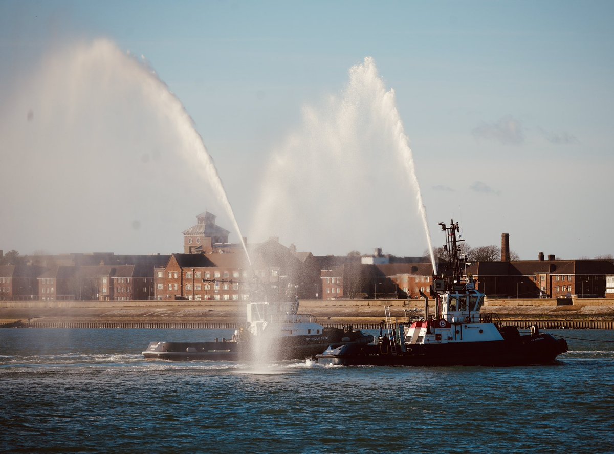 MattWoolner1991's tweet photo. .@HMSPWLS returning into Portsmouth from her eight month deployment with the Carrier Strike group #CSG25 https://t.co/COltsWhjmf