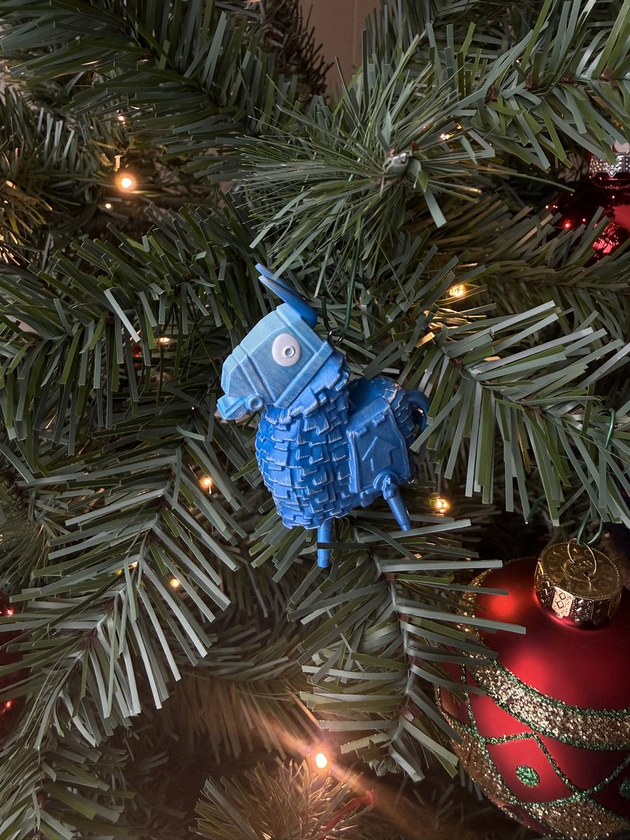 TFTiFreddy's tweet photo. 🎄 https://t.co/YQv3iaWO9j