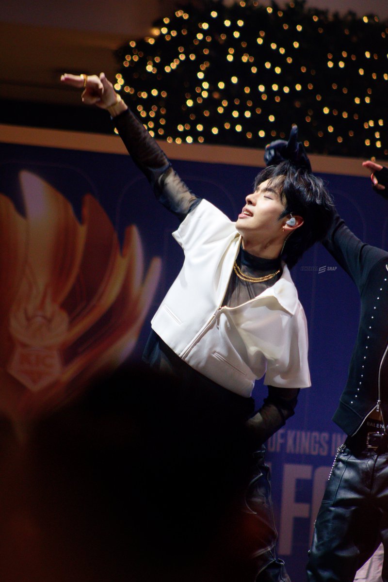 EtherealSnap's tweet image. 251130 SB19 Justin
⌜ KIC 2025 ⌟

@justintdedios

KIC2025 HALFTIMESHOW WITH SB19
@SB19Official #SB19 #SB19_JUSTIN 
#SB19BTFLive_KIC2025 #KIC2025