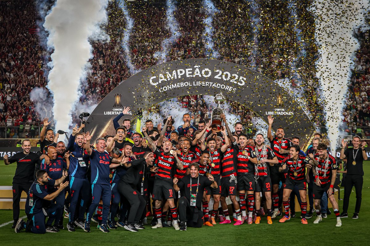 Tetra Campeão, o primeiro Brasileiro na #Libertadores a conseguir o feito. Vamos #Flamengo