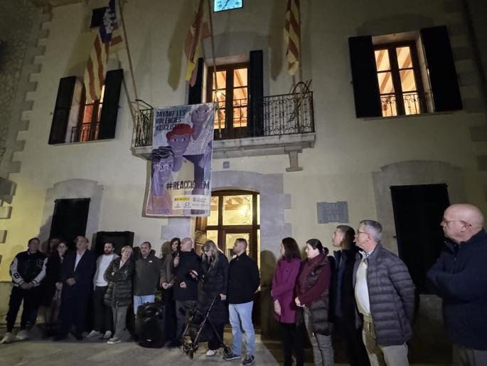 Els <a href="/SocialistesdMca/">PSIB-PSOE Mallorca</a> repudiam el vil atac masclista que ha patit una dona a Costitx, a mans de la seva ex-parella. 

Secundam totes les mostres de condemna, com les viscudes a Alaró i Costitx.  

I sobretot enviam tota la nostra força a la víctima per a què pugui superar les