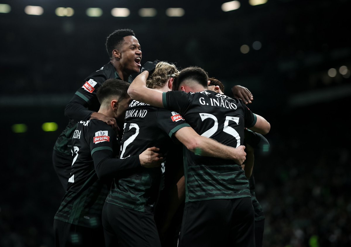 SportingCP's tweet photo. 📸 As imagens do #SCPCFEA 🟢⚪️ https://t.co/IsfDK95721