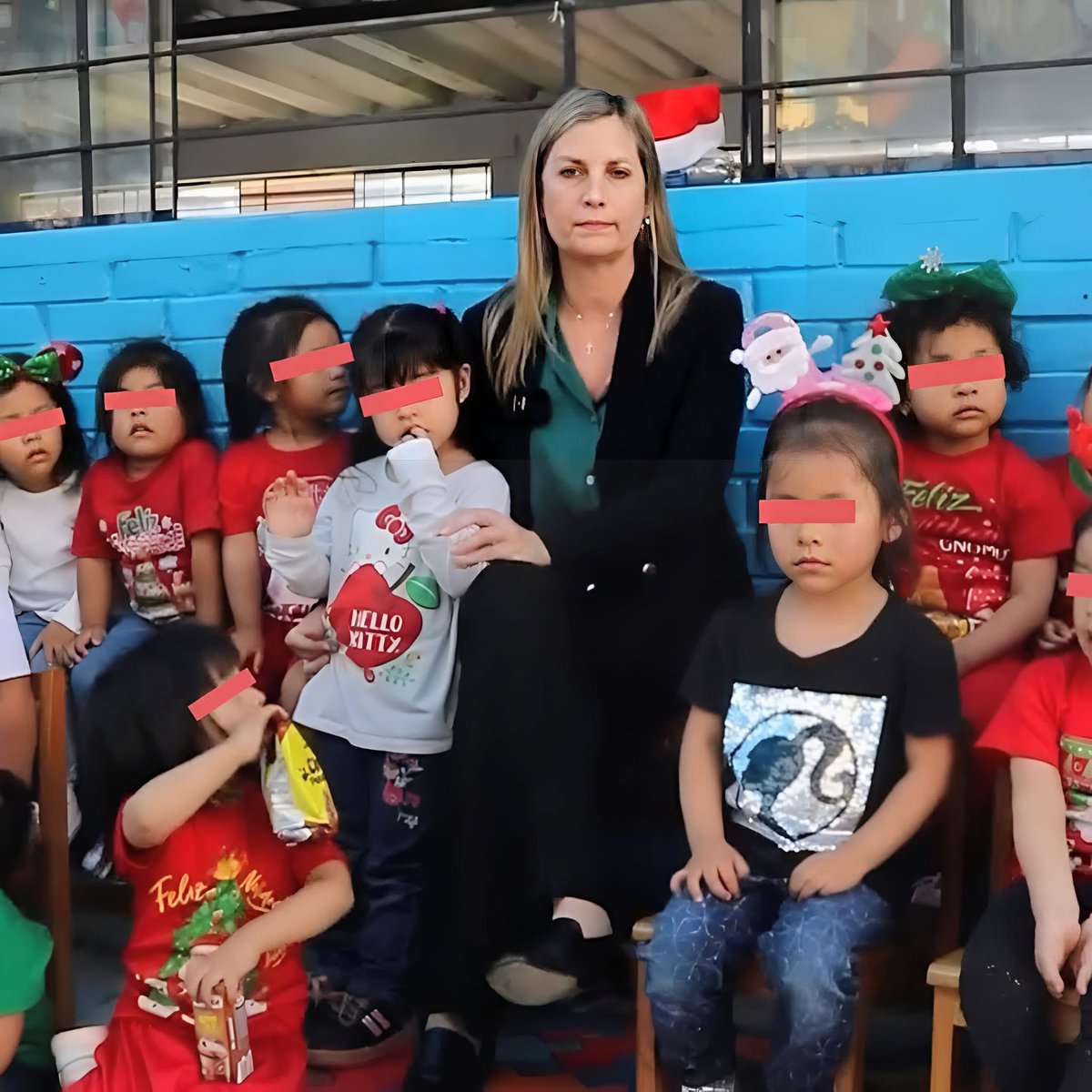 XavierFiestas's tweet image. Qué carisma 
Cuánta empatía 
Se nota que te gustan los niños @MaricarmenAlvaP  😂😂😂😂

El racismo te sale natural, me convenciste #PorEstosNo2026