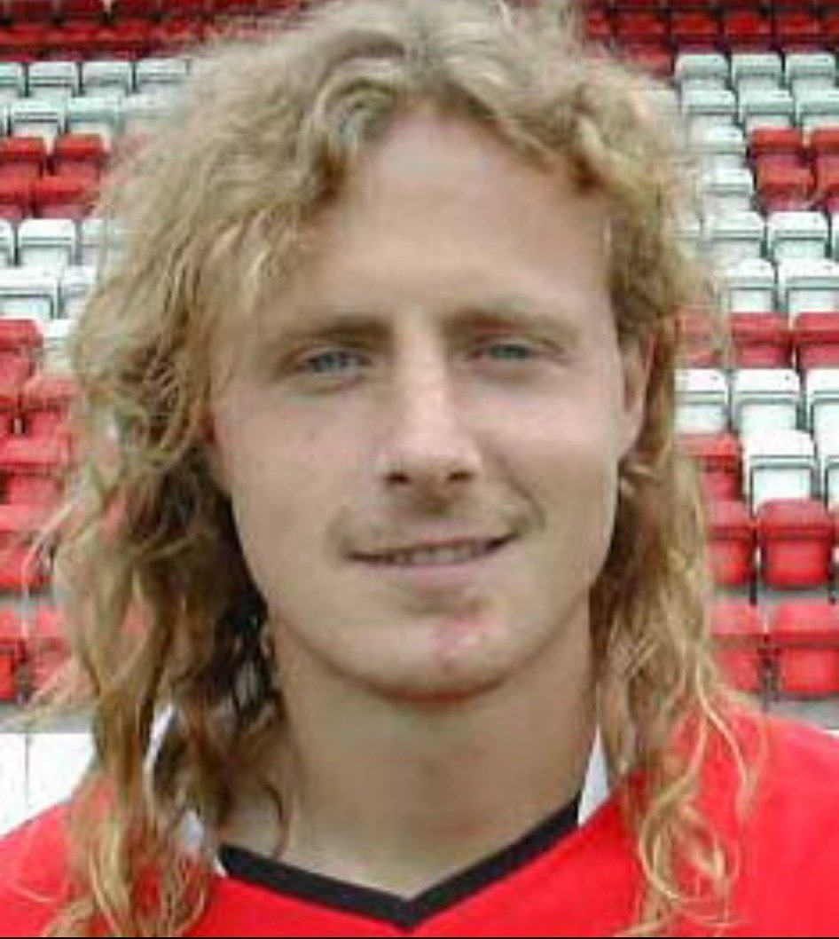 Die letzten 21 Bundesliga-Spiele von #Mainz05 unter Bo Henriksen:

- 2 Siege
- 8 Unentschieden
- 11 Niederlagen
- 40 Gegentore
- 24 Tore

Der letzte Sieg war am 4. Spieltag 25/26 gegen Augsburg. Der andere war am 33. Spieltag 24/25 gegen abgestiegene Bochumer.
#BoOut #Mainz05