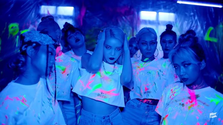 Cecilia09Ceci's tweet image. Solar - Spit It Out (2020) 💅