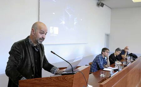 Aurreko ostiralean Burujabetza Digitalari buruzko mahai-ingurua gidatu nuen #EmergentSovereignties
izenburuko kongresuan.

Aurkezpenean jarraian kontatuko dizuedan adibide "harrigarria" kontatu nuen eta gustokoa izan zela ikusita, hari labur batetara ekartzea erabaki dut 🧵👇