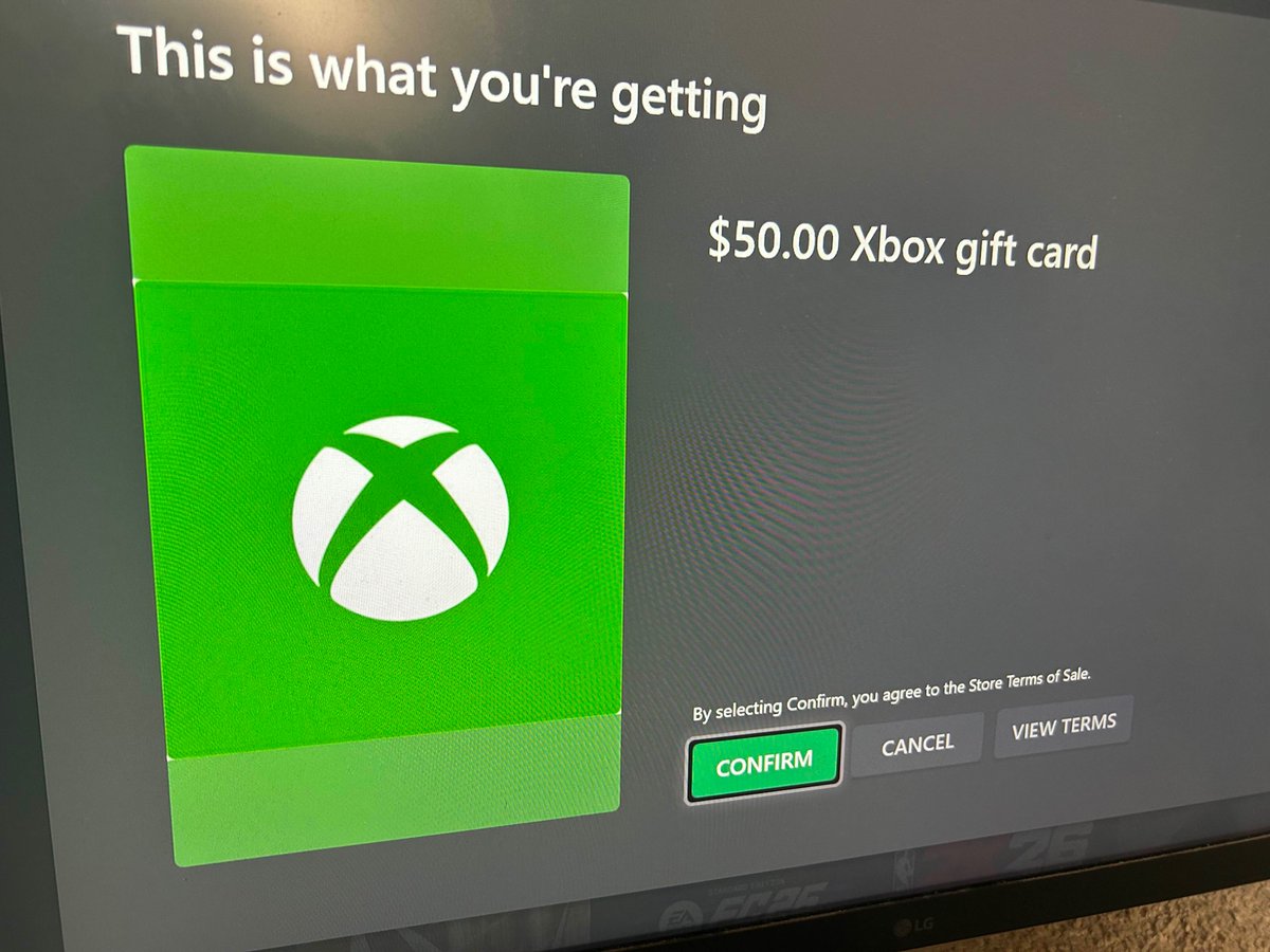 DelayedBum's tweet image. 2 $50 Xbox codes @SelfMadeZecae