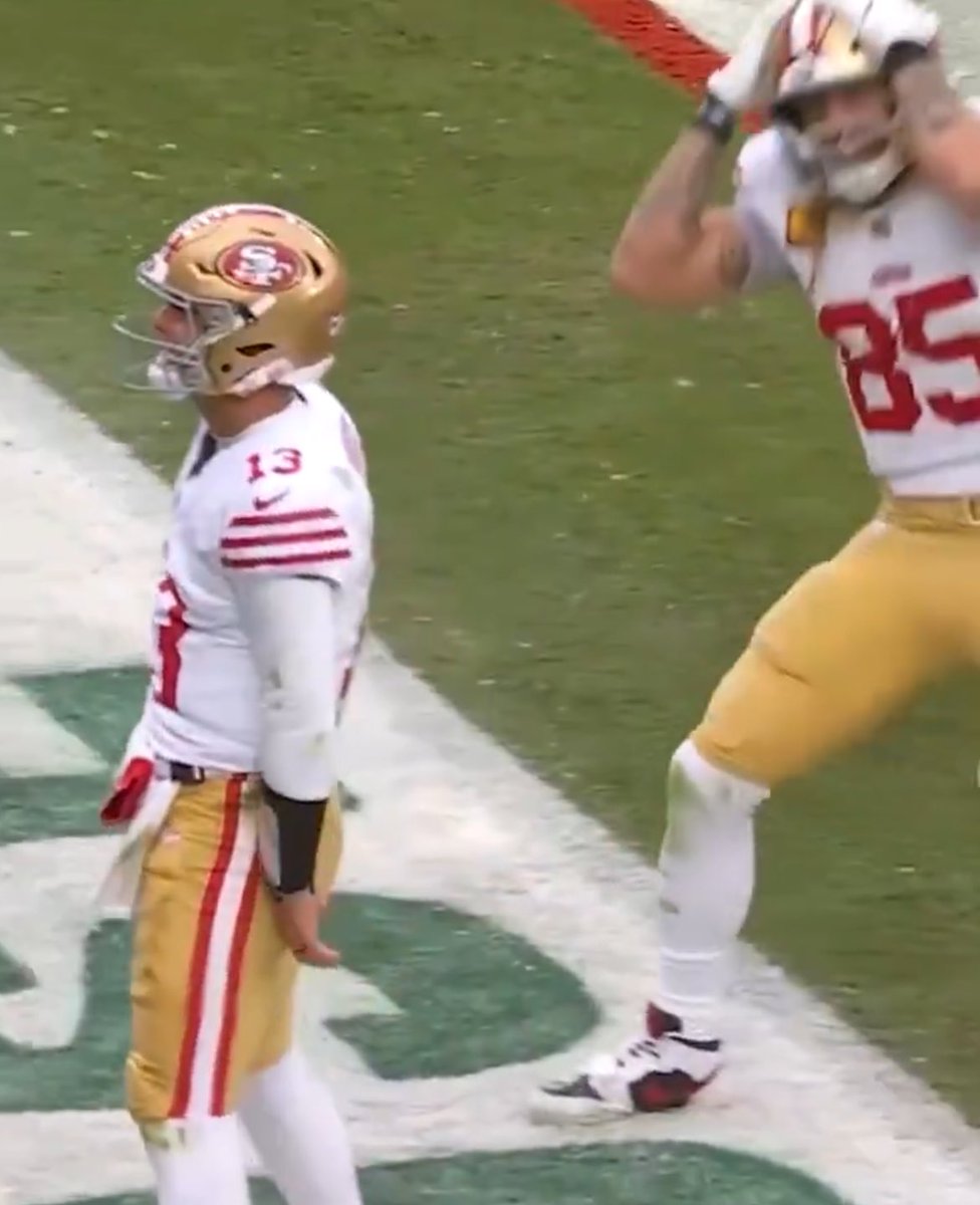 BagMahomes's tweet image. Kittle 🤣