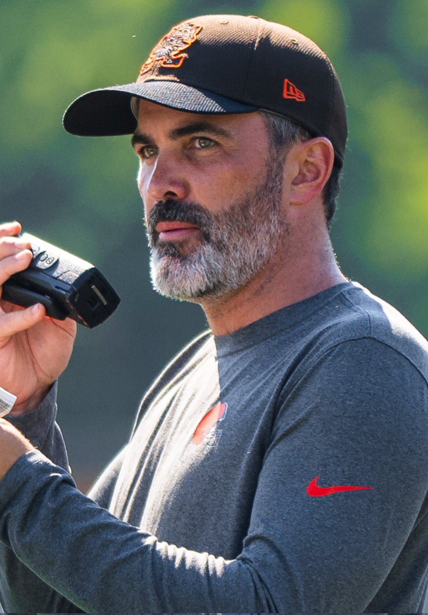 MikeJsOpinion's tweet image. Don't Let Kevin Stefanski Fool You 😒:

He's HAPPY AS HELL Shedeur Couldn't 
Get The Win Today 🗓️ ..........

Remember, He Didn't Give Shedeur 
The Game Ball 🏈 Last Week After 
Making History.

Fuck🖕Him.