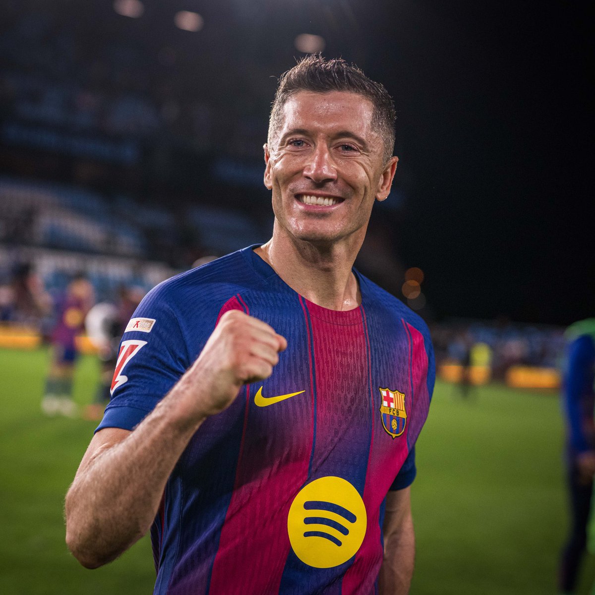 CrewsMat10's tweet image. Penalty goals in La Liga:

Mbappe (15) 
Robert Lewandowski (14)

Guess who joined 3 years ago and who joined last year 🤔