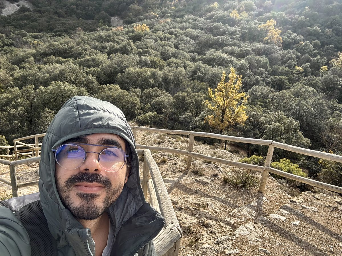 NomadCode96's tweet image. Salir a caminar es mi mejor debug mental.
10 minutos en la naturaleza y vuelvo a pensar claro.

Trabajar remoto no va solo de libertad, también va de aprender a resetear.

#productividad #remotework #nomadlife #SundayMotivation