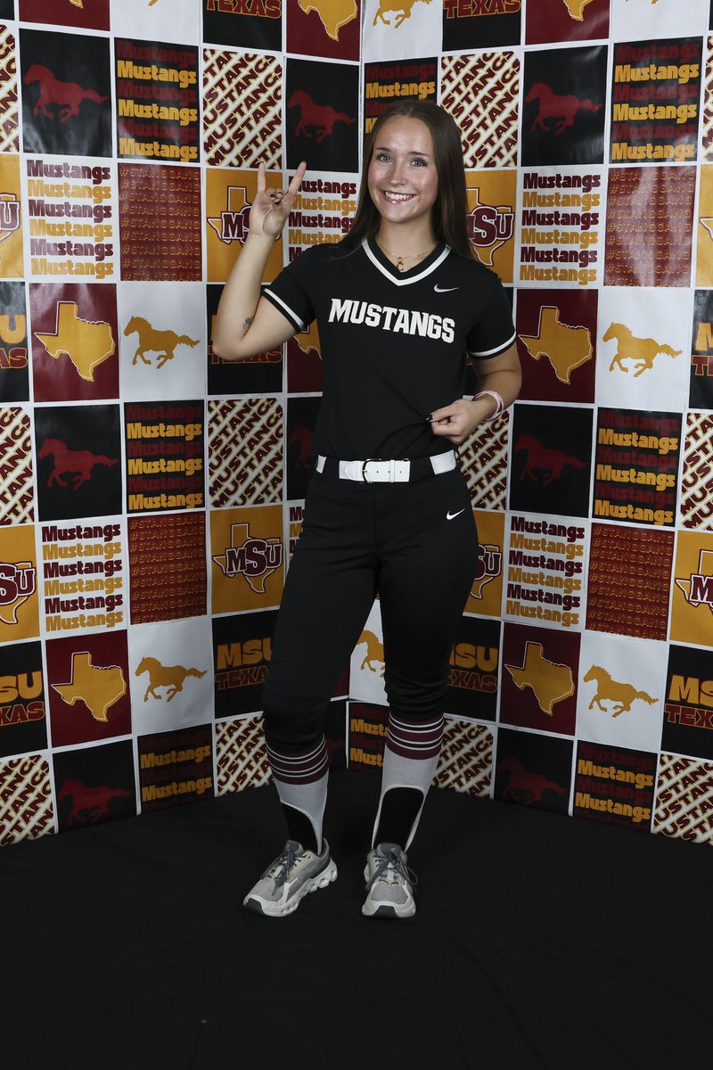 addison_lutz's tweet photo. 2nd times a charm😉

@KCPeppers_Lazor @HutchSoftball @bluedragonsport https://t.co/FocEaLYS77