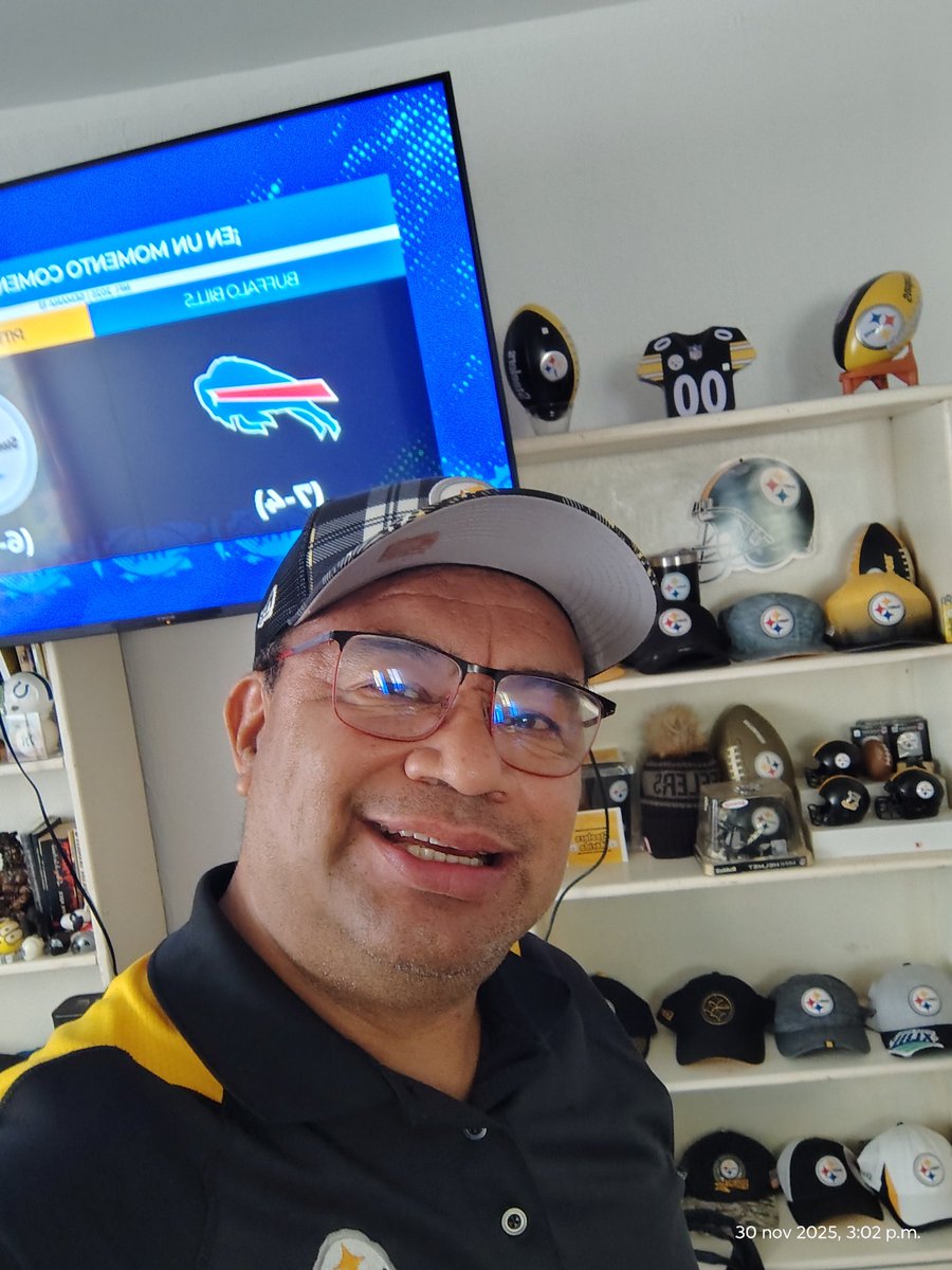 Lic_Canul's tweet photo. NFLEnTelevisa Hoy ganan los Steelers y la neta NO extrañamos a Pepillo!! Saludos desde Mérida, Yucatán. Gran transmisión https://t.co/JmmRbYOcQ6