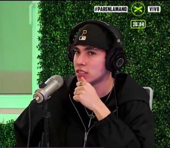 sprnhourly's tweet image. 