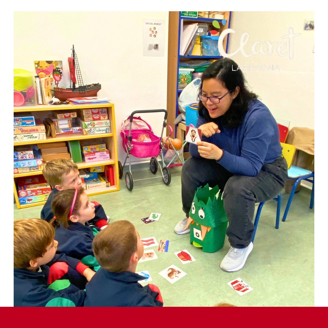 infantilarra's tweet image. Once a week, we have an English session with Jean, the native speaker. 
Through different games, songs and stories, Jean helps us to develop our English skills.
#english #auxiliardeconversación #nativa #somosclaretlarraona