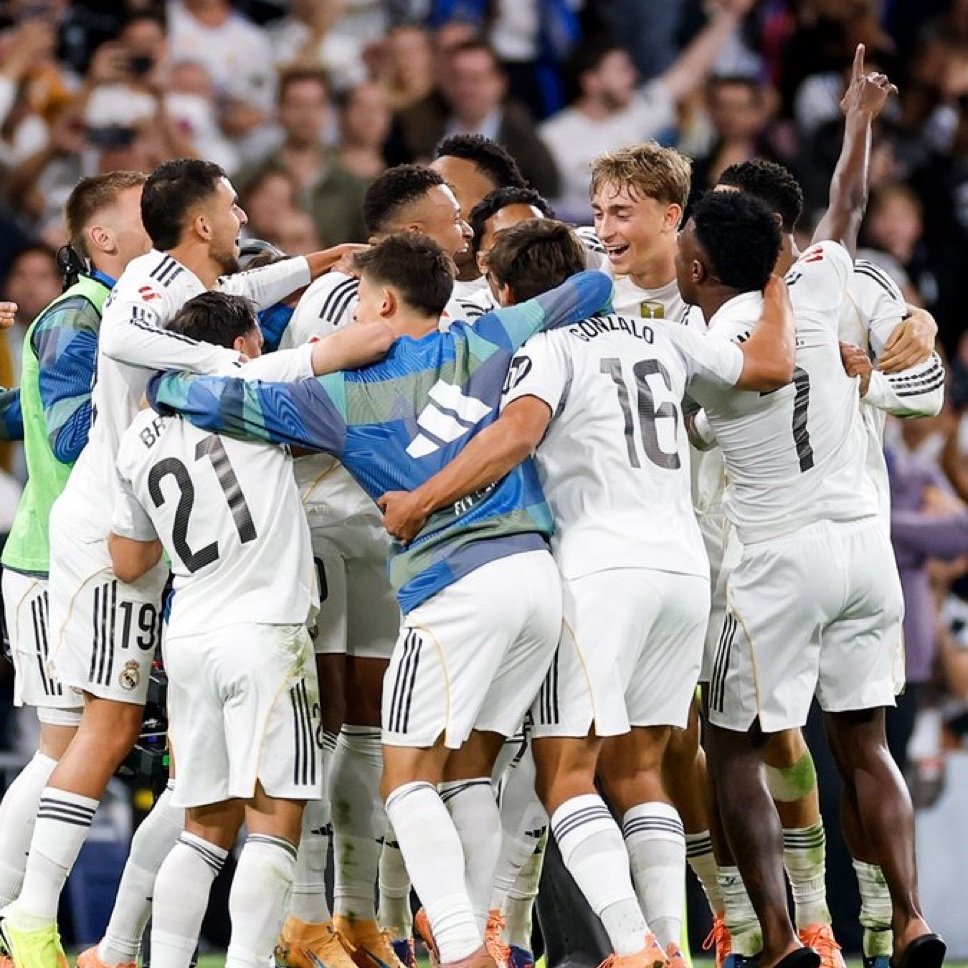 Bri_an2's tweet image. THEY CELEBRATED LIKE THIS AFTER MATCHDAY 10 

Now on matchday 14 they are behind Barcelona 😂