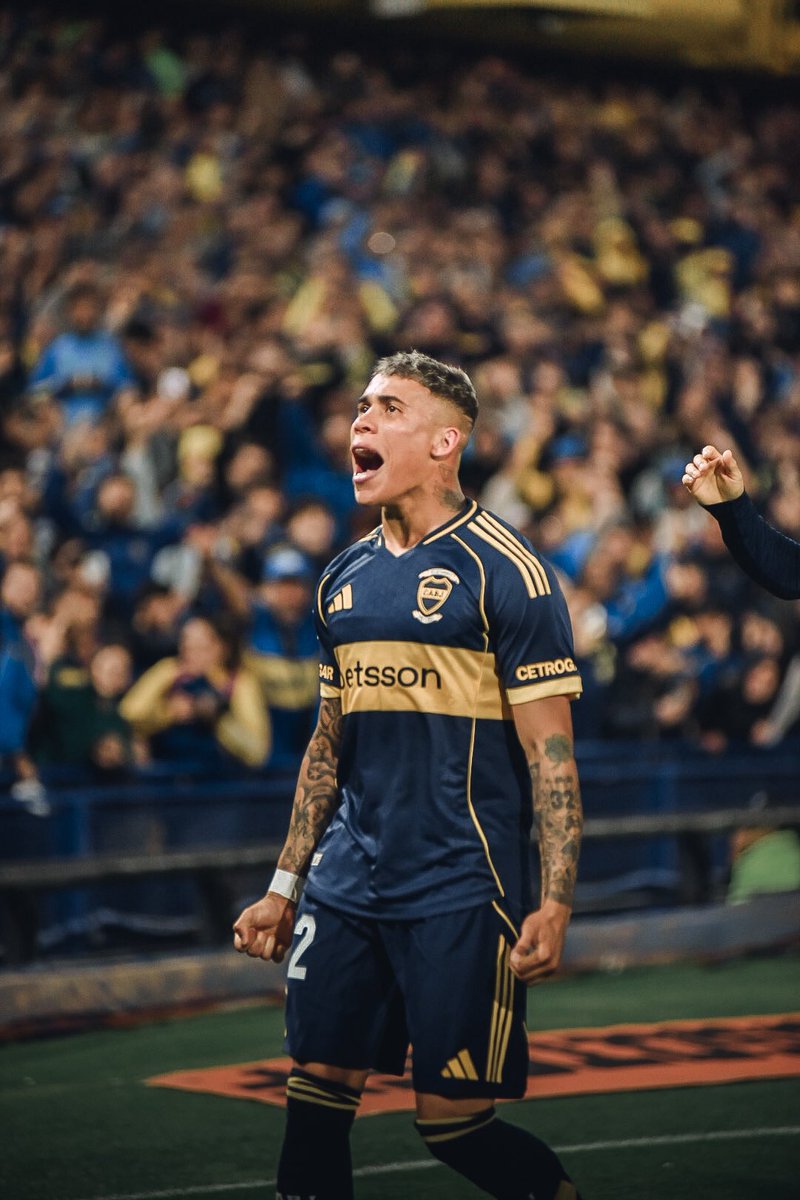 marcalpalazzolo's tweet image. Ayrton Costa hoy es el mejor defensor del fútbol argentino, ya se ganó un lugar en la selección Argentina y en el próximo mundial. Si no lo llevan se van a arrepentir mucho.