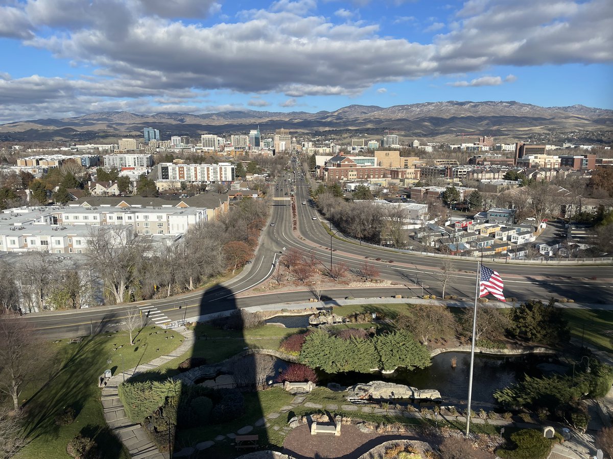 kitchtrips's tweet image. Boise and surrounds from the Depot bell tower. Excellent views across Treasure Valley. #idahome
