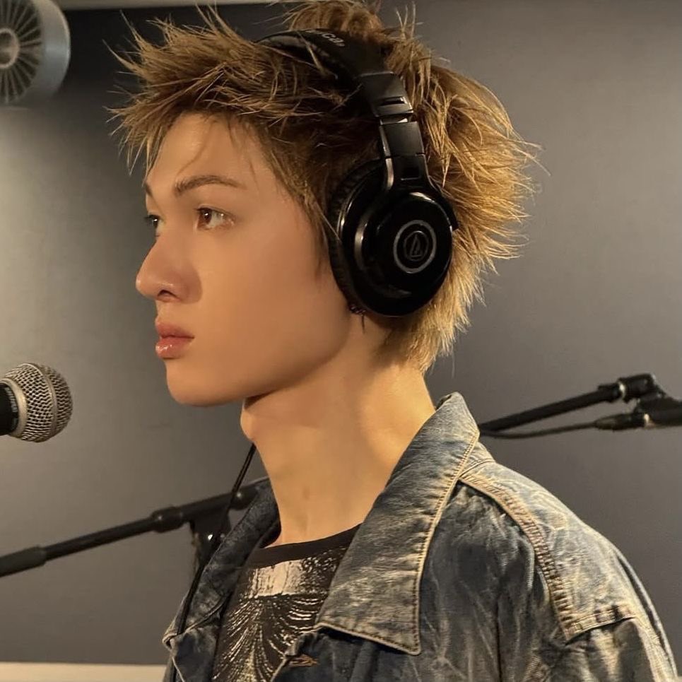 wywmartin's tweet image. useless martin fact of the day: in 2017, martin composed a piece about spiderman he didn’t just write a melody, he created a full score with violin, cello, double bass, flute, timpani and percussion like vibraslap, plus a piccolo entrance. it was VERY detailed for a 10 year old.