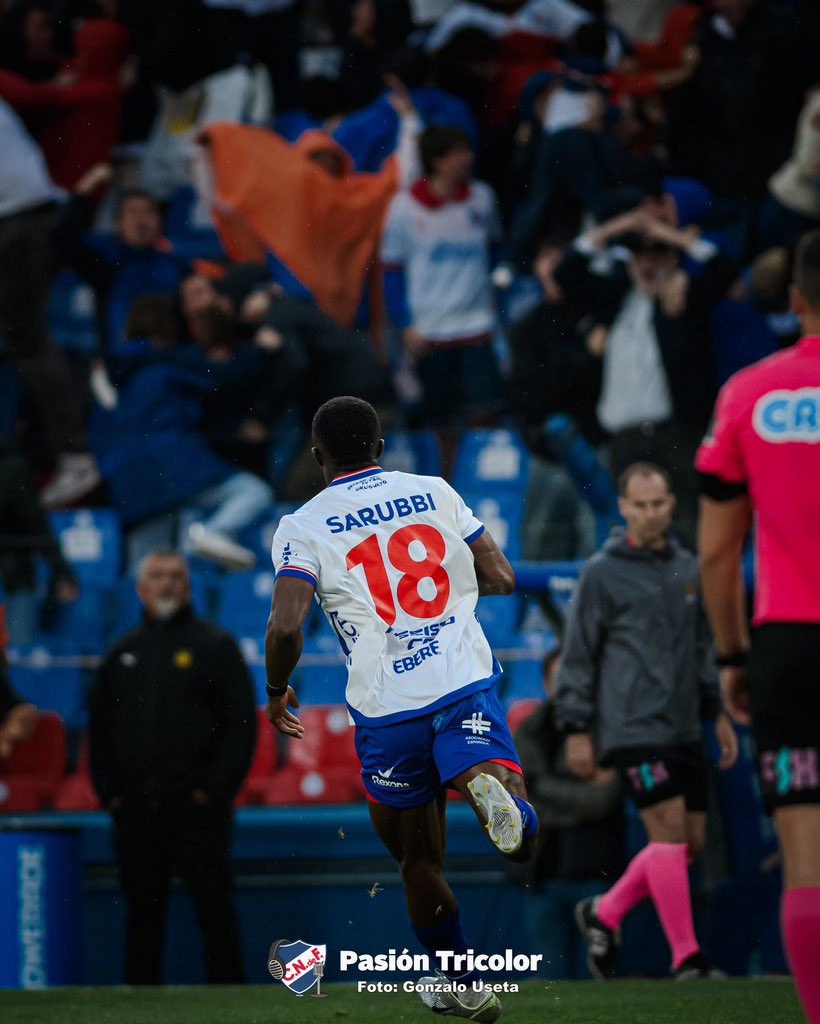 PasionTricolor1's tweet photo. LO HIZO ÉL, LO GRITAMOS TODOS

🗣️⚽️🔵⚪️🔴 EBERE https://t.co/c58W5F8n61