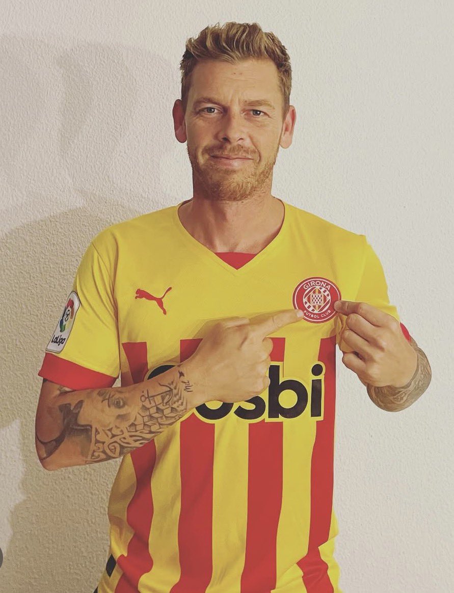 GIROOONAAAAAAAAA!!!! <a href="/GironaFC/">Girona FC</a> 

Y líderes!!!!!!!!💙❤️💙❤️💙❤️