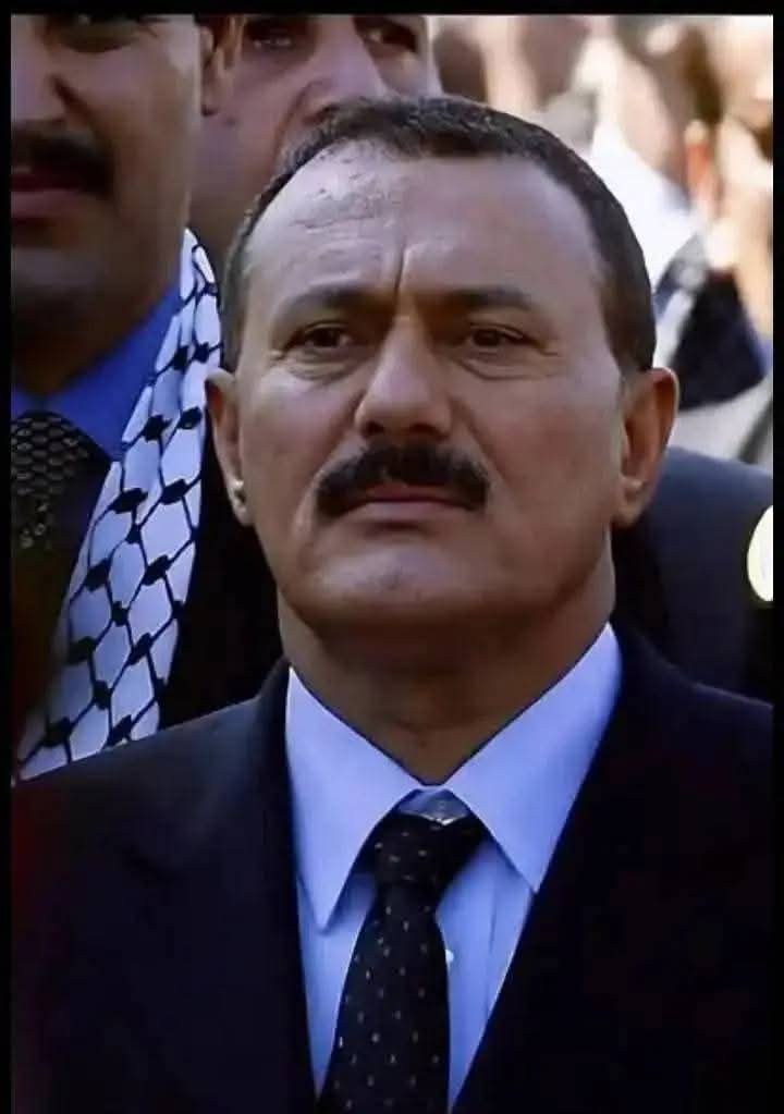 RashadSofe's tweet photo. وفي مطلع ديسمبر نقول الرحمة لروحك الطاهرة أيها التُّبَّع اليماني العظيم ..

فأنت الرئيس اليمني الوحيد الذي حكم اليمن موحدا من أقصاه إلى أقصاه ..
فسلام عليك يوم ولدت 
وسلام عليك يوم استشهدت 
وسلام عليك يوم تبعث حيا

... https://t.co/DFNV1R0LCR