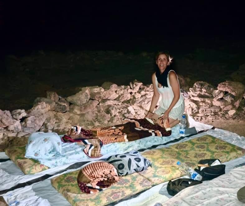 Blonde Around the World tweet media