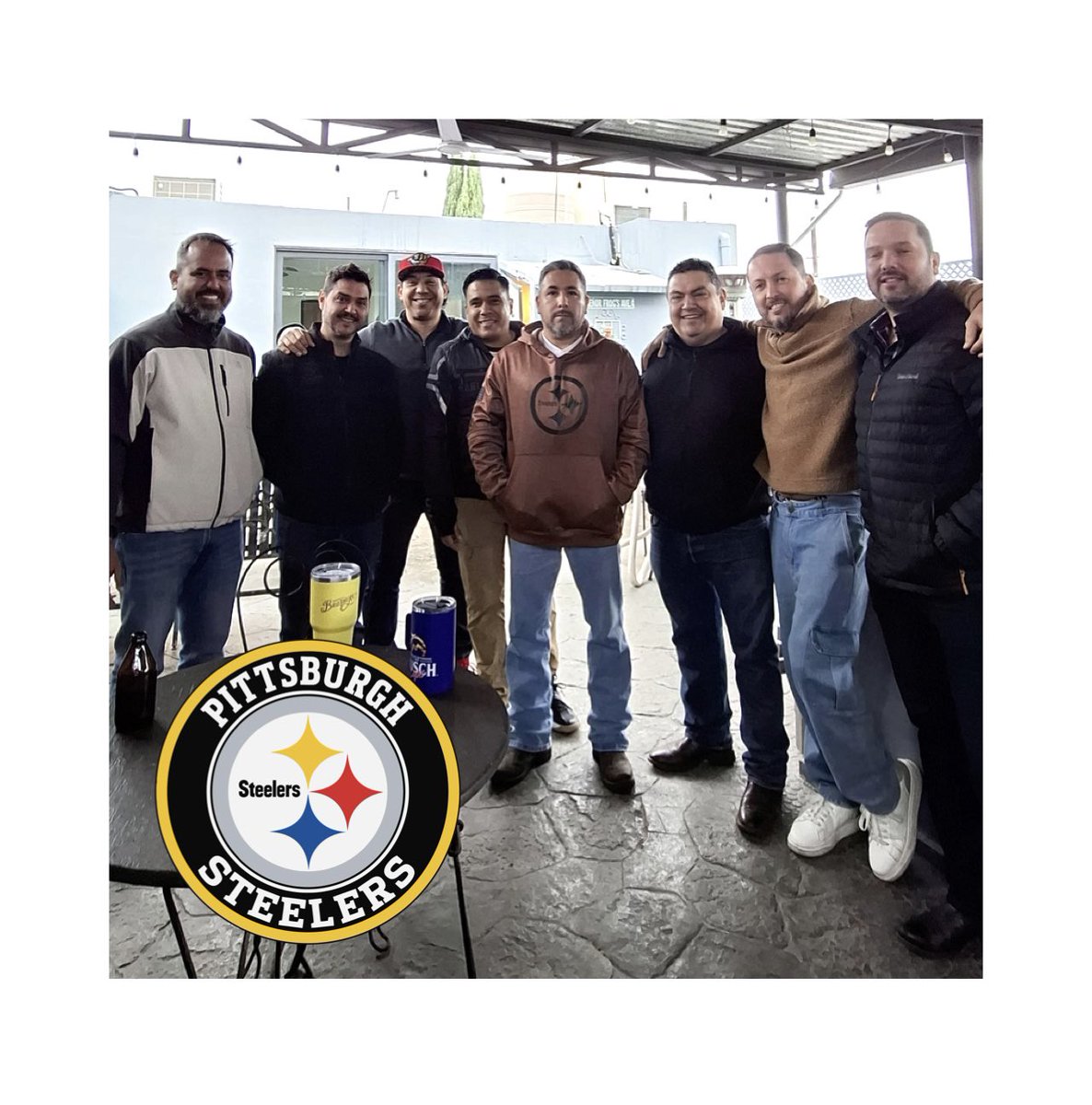 HomeroGGza's tweet photo. Desde Monterrey, NL, con carne asada encendida and #HereWeGo los Steelers se apoyan con todo 🏈🔥
Hoy se gana sí o sí, al estilo regio: corazón de acero, humo, parrilla y victoria 😎🥩💛
¡Vamos Pittsburgh! #SteelersNation #NFLENTELEVISA #CarneAsadaRegia #Monterrey  @TUDNMEX https://t.co/4CdqyUctFL
