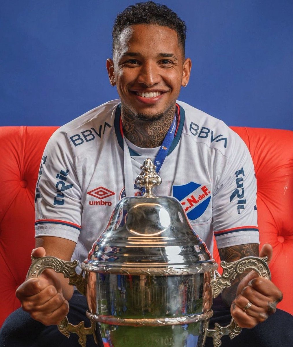 Tú copa está en la vitrina juan♾️❤️