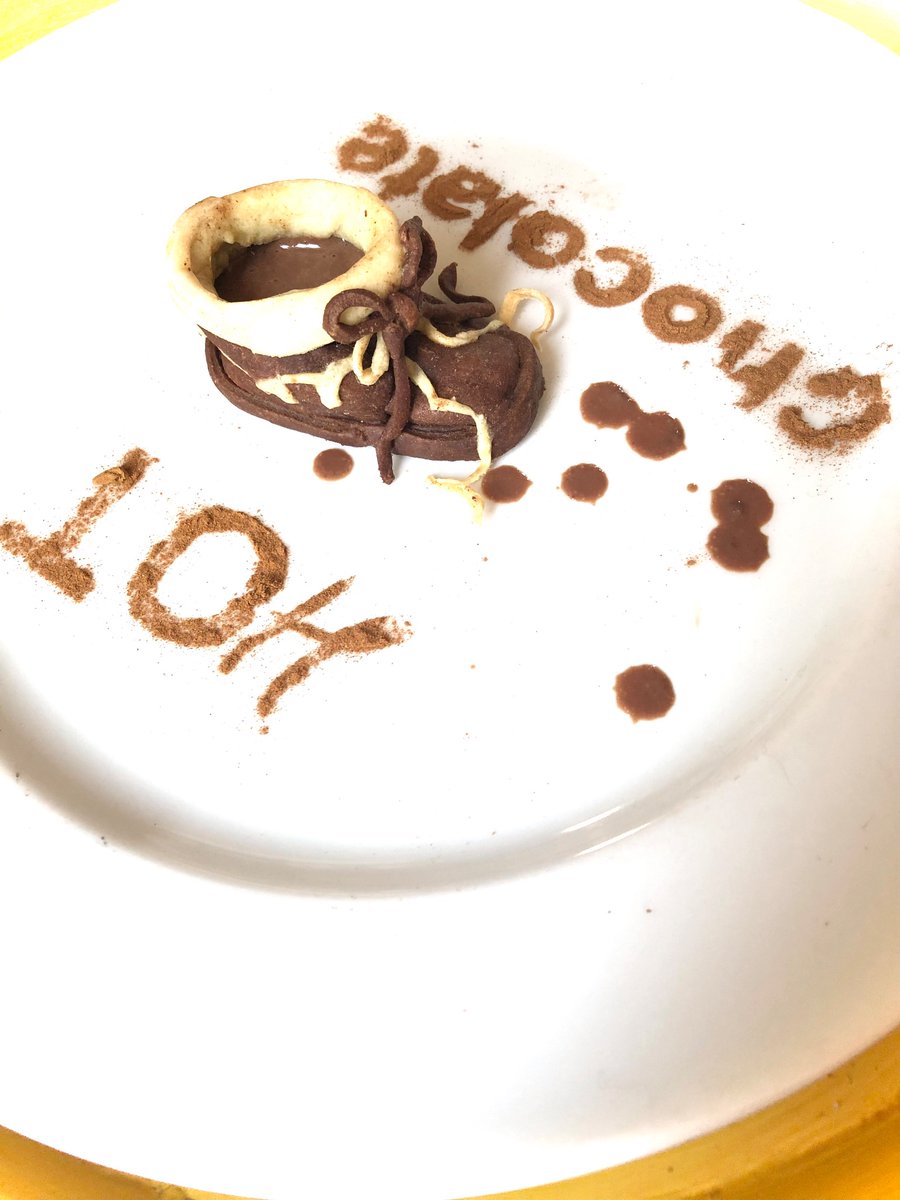 #veganhour <a href="/veganhour/">#VeganHour</a> or…a mini #cinnamon #pastry boot filled with a mini thick dark #hotchocolate all #plantbased