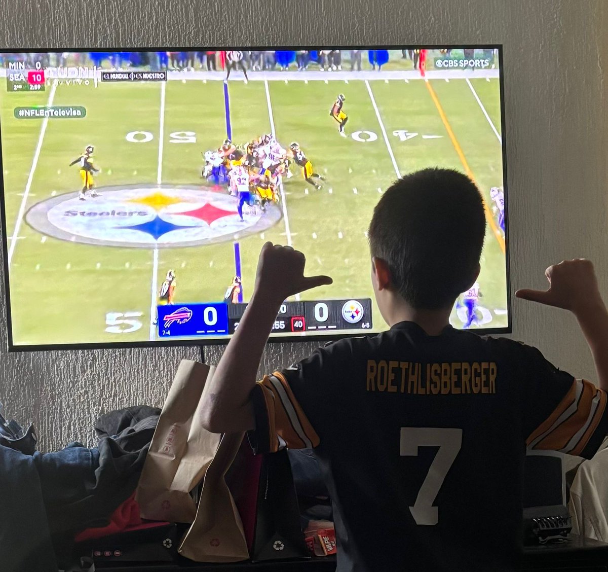 mjimenez030772's tweet photo. #NFLENTELEVISA #NFLenTelevisa
@adevaldes @GeorginaHolguin  desde Gdl apoyando a los steelers #HereWeGo @EnriqueBurak https://t.co/liLmDflfAW