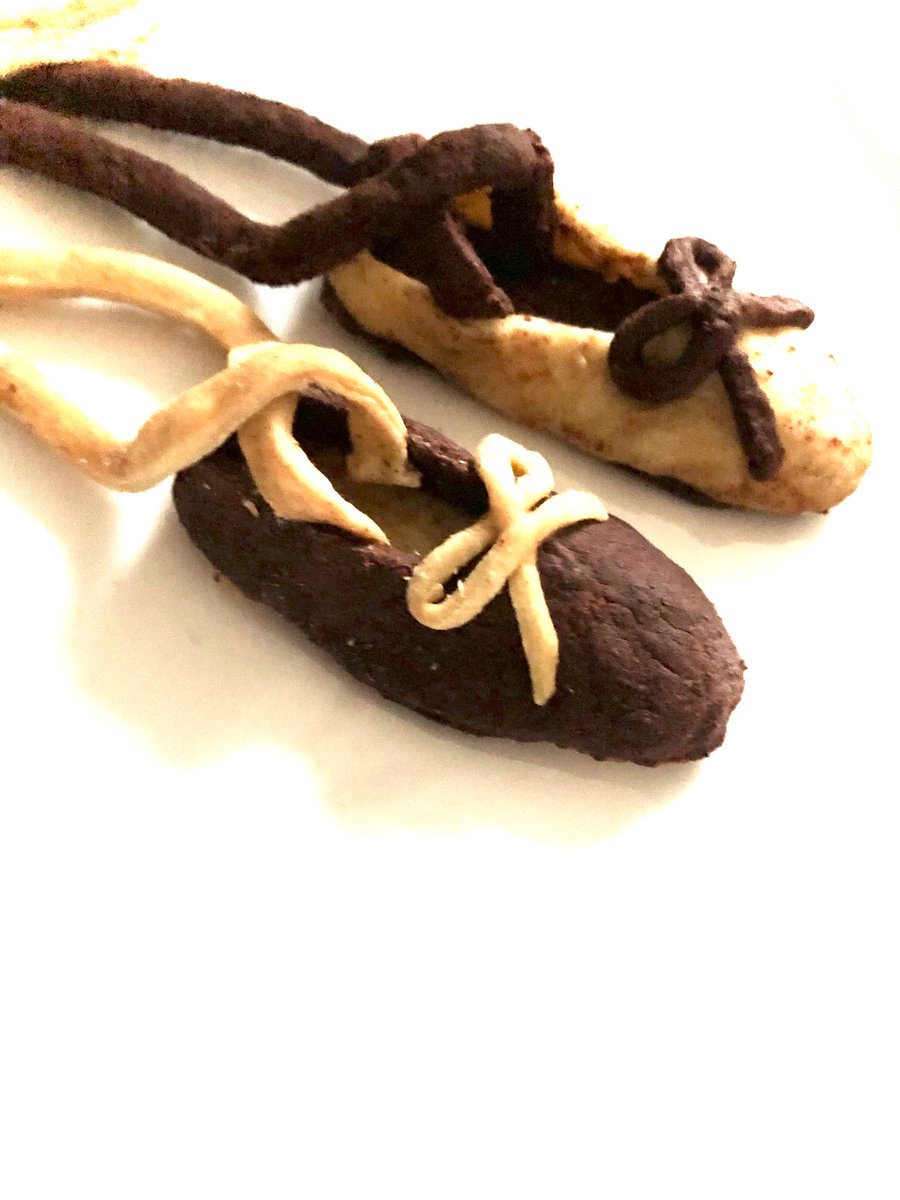 #veganhour <a href="/veganhour/">#VeganHour</a> getting creative with edible #plantbased #pastry shoes that melt in the mouth and taste great dipping in #homemade dark #hotchocolate