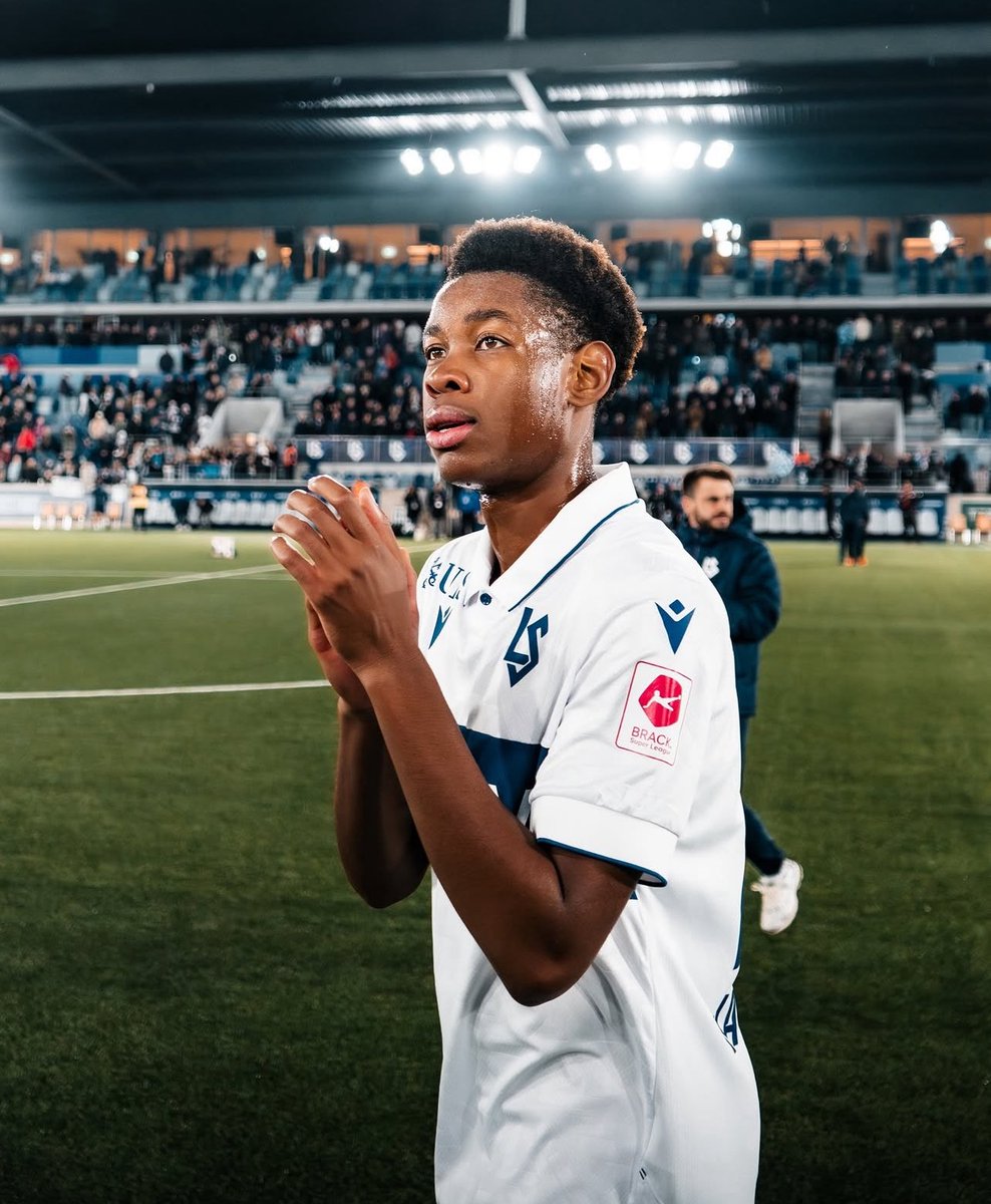 mufcacademy91's tweet image. Manchester United Academy Loan Watch - Saturday 29 November &amp;amp; Sunday 30 November 2025.

🔴⚪️Radek Vitek was comfortable again, kept another clean sheet(his 7th this season) and made 2 saves with both from inside the box as Bristol City defeated Portsmouth 1-0 away from home.…