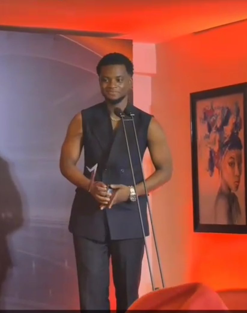 Afia_Tabitha's tweet image. Your people won an award again 
Kaiissssh🥰