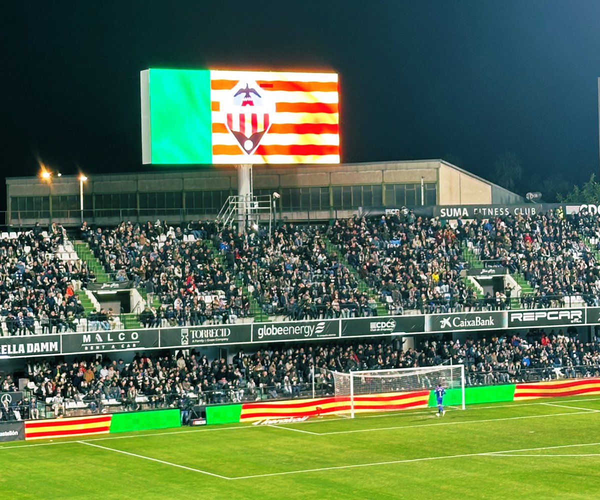 Gr1982Toni's tweet image. 🔴 1-0 90’|

➡️ Victora de peso del @CDCastellon ante la @UDLP_Oficial.

➡️ Equipo serio, ordenado y con un estilo que, poco a poco, empieza a ser reconocible 📈

➡️ Destacar un jugador, sería injusto, pero me quedo con Mellot, Alberto y Suero 🪄

➡️ ¿Objetivo a día d hoy?🙄