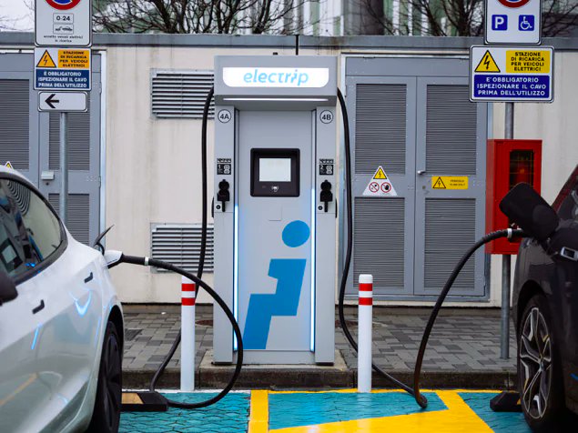 vaielettrico's tweet image. Una disavventura con la promozione a “cashback”, che non gli viene riconosciuta, ed Enrico, un lettore, si dice deluso da #Electrip perché discrimina la carta RFID rispetto alla App. Scrivete a info@vaielettrico.it vaielettrico.it/deluso-da-elec… @MauroTedeschini @gianbasilio @lucapagni