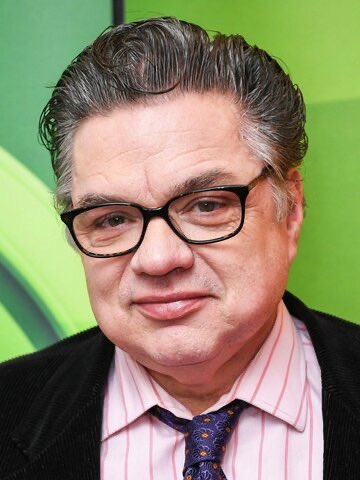 explicivy's tweet photo. oliver platt is the only option https://t.co/XLHSNgMRCO