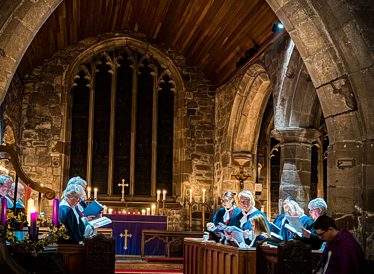 frjordanmcd2's tweet photo. A lovely #Advent Carol Service here in #Eccleston. https://t.co/grqqcE5eUT