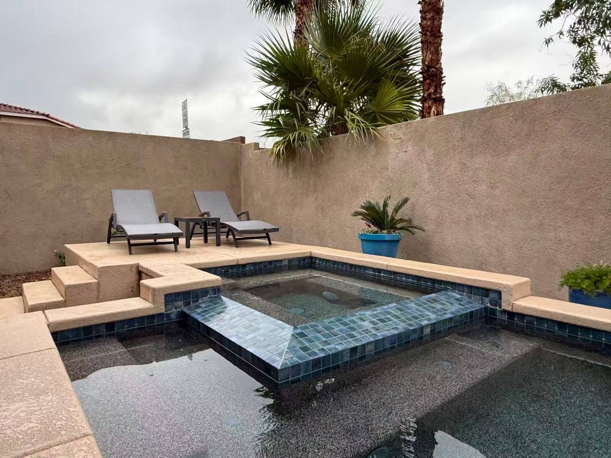 peakhomefurnis1's tweet image. Customer's sharing and feedback make our days! 
#peakhomefurnishings #ChaiseLounge #PatioReady #OutdoorRelaxation #outdoor #patio #home #homedecor #furniture #yard #chair #lounge