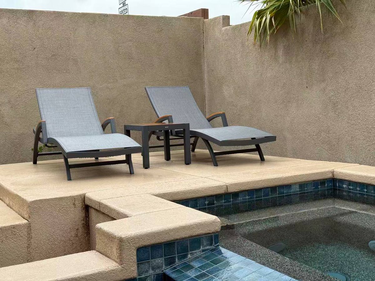 peakhomefurnis1's tweet image. Customer's sharing and feedback make our days! 
#peakhomefurnishings #ChaiseLounge #PatioReady #OutdoorRelaxation #outdoor #patio #home #homedecor #furniture #yard #chair #lounge