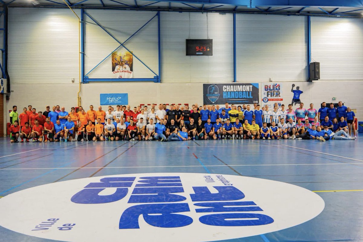 SDIS51's tweet image. #Movember 👨🏻 Durant le mois de novembre, une équipe de sapeurs-pompiers rémois s'est déplacée en Haute-Marne pour la 6ème édition du tournoi de Futsal des Frères Moustachus pour Movember.