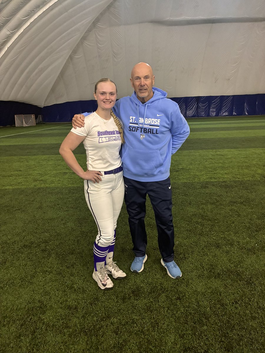 ColbieGreiner's tweet image. I had an amazing time competing and learning at the St. Ambrose softball camp!🐝🥎
