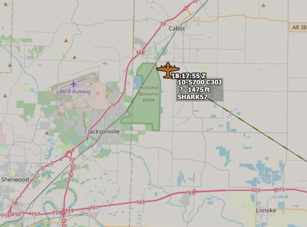 r4streando's tweet photo. #AE4BDD | 10-5700 | C30J | #SHARK57 update.
I'd forgotten completely about SHARK57. 😅
It did make it to Little Rock AFB.
Arrived in the general area circa 18:17Z. https://t.co/qiNa4D5mjU