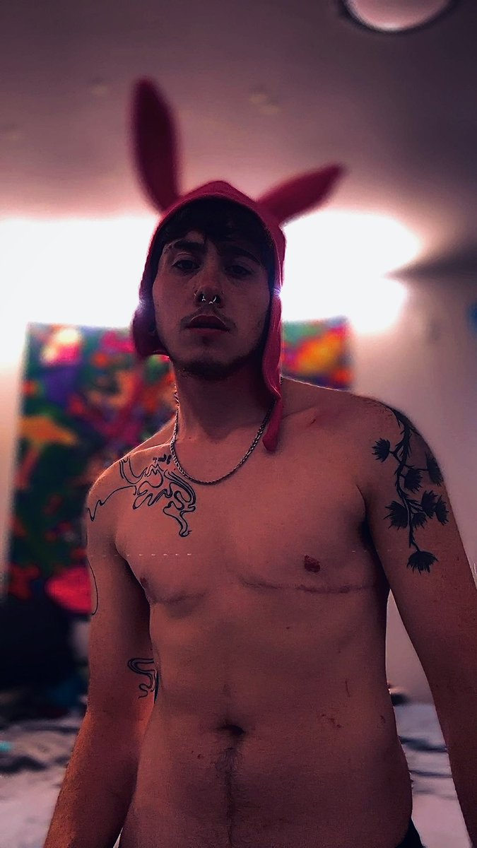 MaceAnthony87's tweet photo. 🐰💖 #LGBTQIA #trans https://t.co/YF5wXkueXp