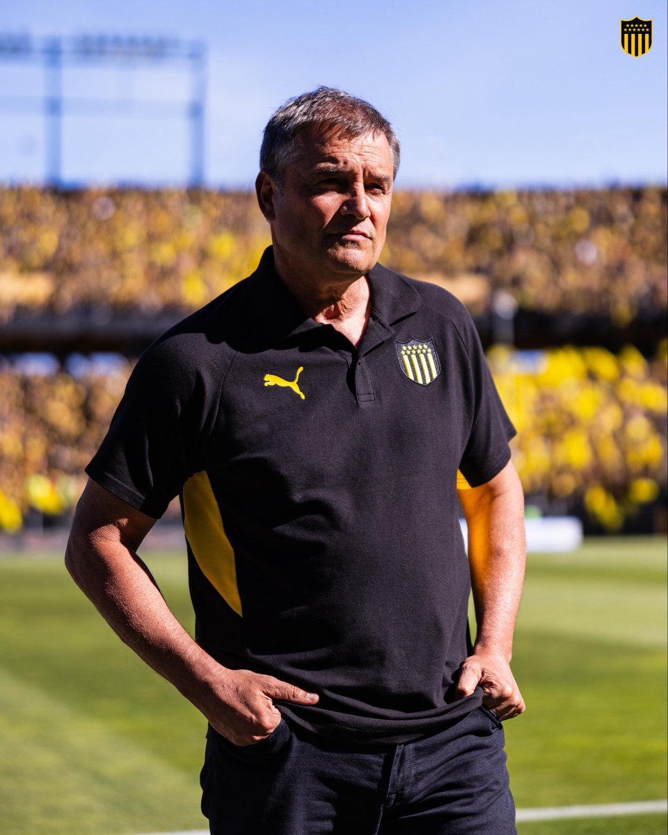 Aguirre planteó un partido inteligente e hizo los cambios que debía hacer hasta que sacó a Arezo y Silvera, aunque es verdad que el desgaste de ambos fue brutal. Pero el error no está en el entrenador, está en los pésimos períodos de pases que hizo la directiva a comienzos y