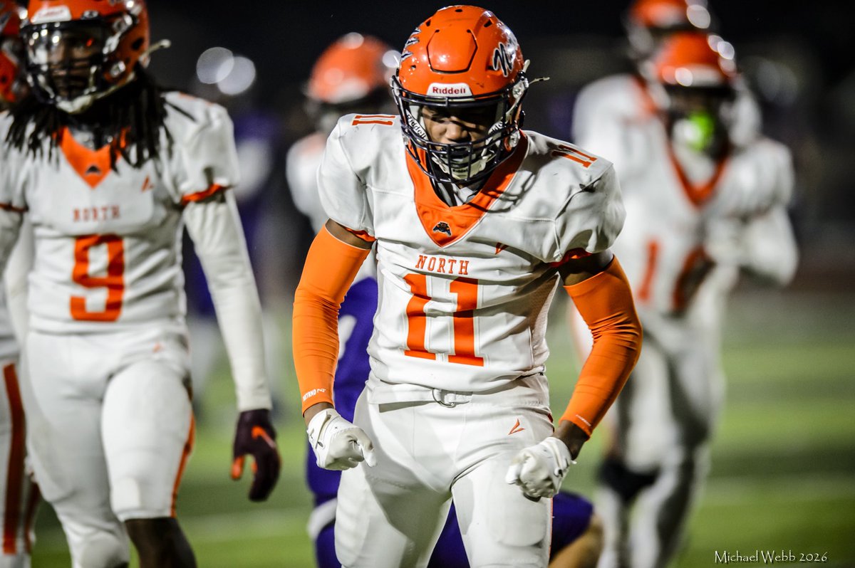 Corey_11_'s tweet image. Regional Championship Stats
11 Tackles
4 sacks (3 Strip sacks)
1 PBU
1 Pass Def

@PrepRedzoneVA 
@Spotlight39_Pod @nshswolverinefb
@CoachHSims @Corlyn_Witcher @calebselk @CoachSantucci