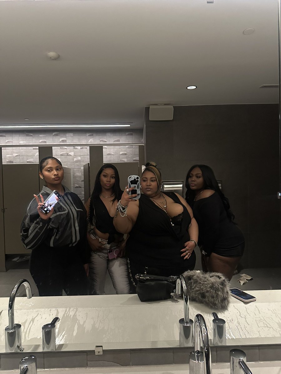 whyjadab's tweet image. 🖤