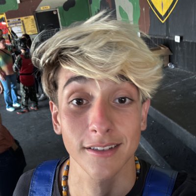 #NewProfilePic preciso de uma nova tipo a do FeuBubu