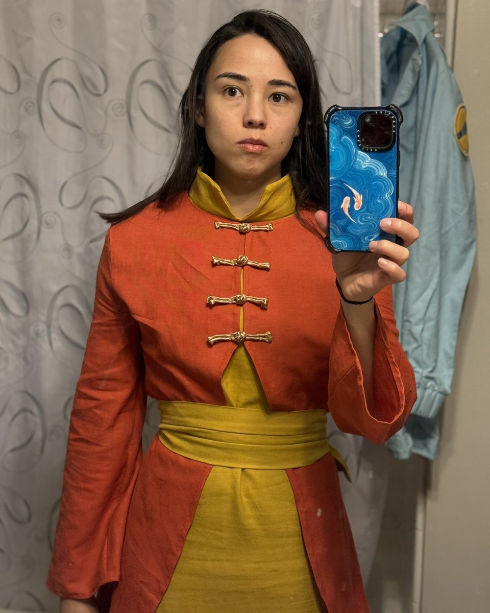 The face of a woman who has done nothing but sew the past 4-5 days because I decided to get this thing ready for AWA. I have made 60% of this costume in that time. 

Finally doing ANOTHER Avatar after cosplaying Korra for 3+ years. Cant wait to just be called female Aang 🫠.